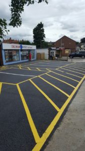 yellow car park line marking